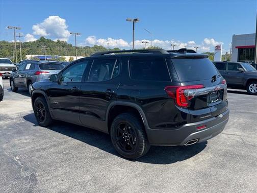 2023 GMC Acadia AWD AT4