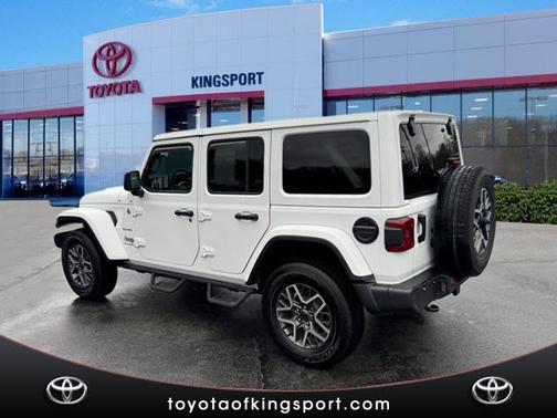 2024 Jeep Wrangler 4-Door Sahara 4x4