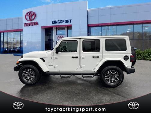 2024 Jeep Wrangler 4-Door Sahara 4x4