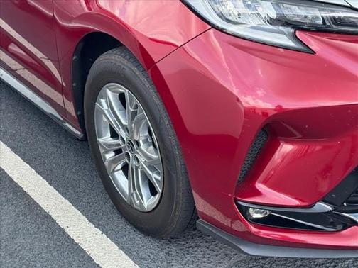 2023 Toyota Sienna XSE 7 Passenger