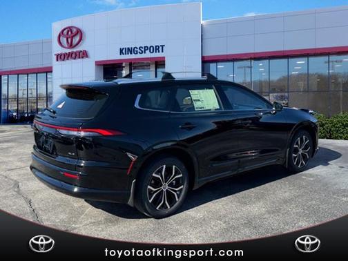 2025 Toyota Crown Signia XLE