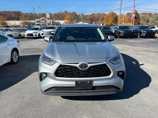 2021 Toyota Highlander LE