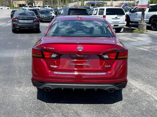 2022 Nissan Altima 2.5 SR