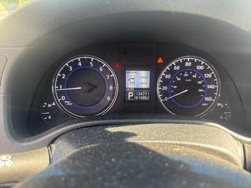 2011 INFINITI G37 Base