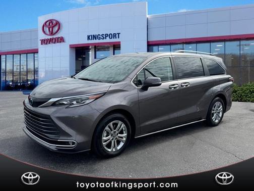 2023 Toyota Sienna Platinum 7 Passenger
