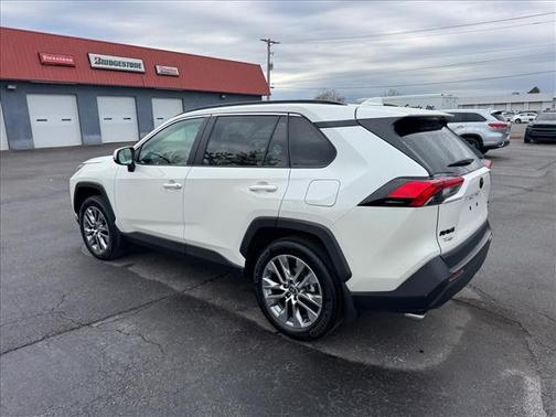 2022 Toyota RAV4 XLE Premium