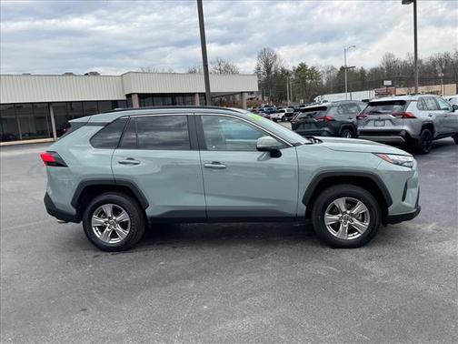 2023 Toyota RAV4 XLE