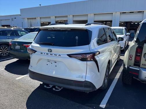 2023 Toyota Sienna XLE 7 Passenger