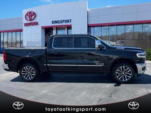 Diamond Black Crystal Pearlcoat 2025 RAM 1500 Limited