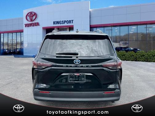 2023 Toyota Sienna XLE 7 Passenger