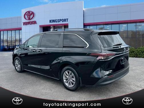2023 Toyota Sienna XLE 7 Passenger