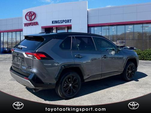 2024 Toyota RAV4 Hybrid SE