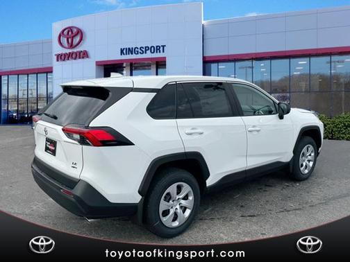 2025 Toyota RAV4 LE
