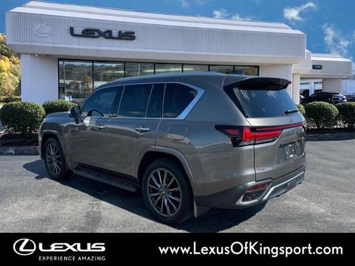 2022 Lexus LX 600 Base