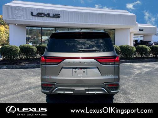 2022 Lexus LX 600 Base