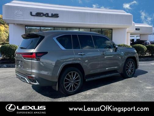 2022 Lexus LX 600 Base