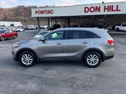2018 Kia Sorento LX
