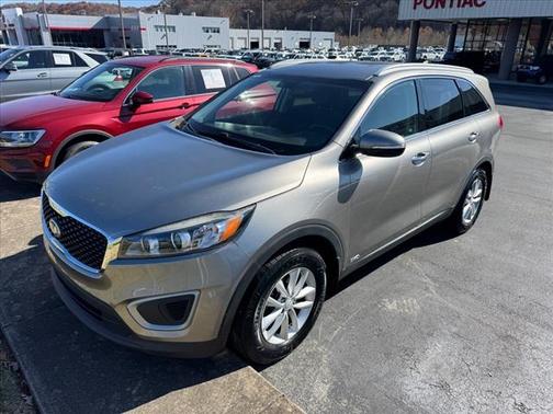 2018 Kia Sorento LX