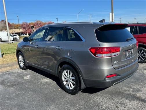 2018 Kia Sorento LX