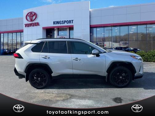 2024 Toyota RAV4 Hybrid SE