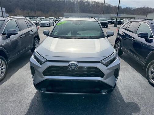 2024 Toyota RAV4 Hybrid SE