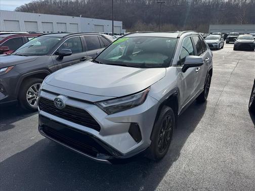 2024 Toyota RAV4 Hybrid SE