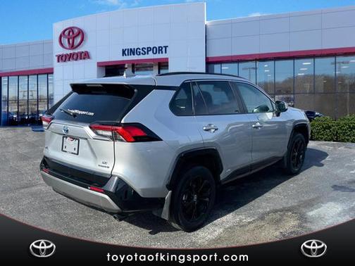 2024 Toyota RAV4 Hybrid SE