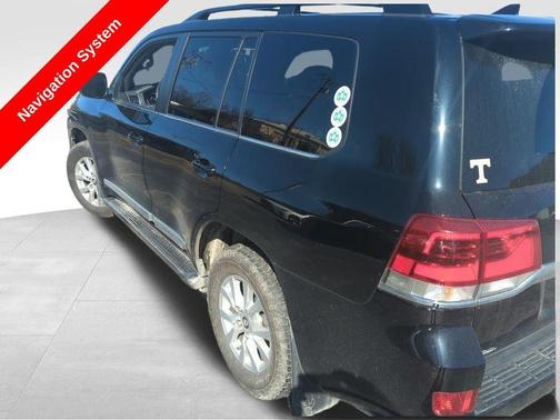 2018 Toyota Land Cruiser Base