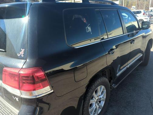 2018 Toyota Land Cruiser Base