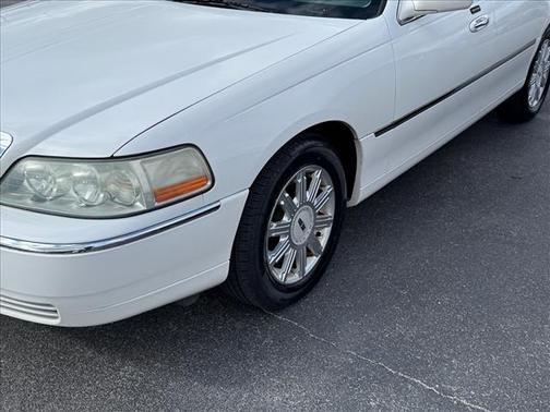 2007 Lincoln Town Car Signature