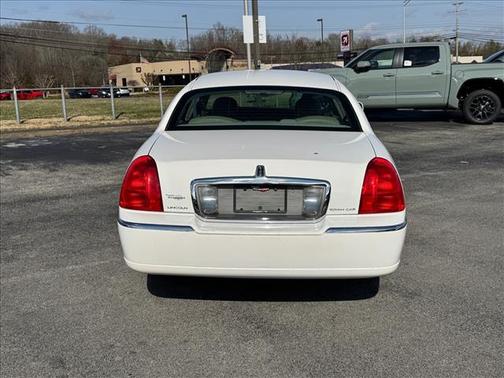 2007 Lincoln Town Car Signature