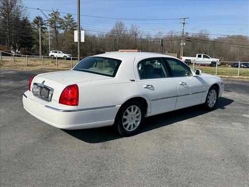 2007 Lincoln Town Car Signature