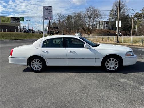 2007 Lincoln Town Car Signature