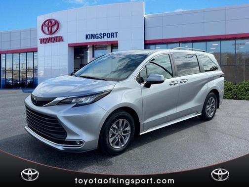 2023 Toyota Sienna XLE 7 Passenger