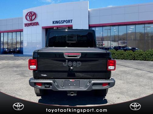 2025 Jeep Gladiator Nighthawk