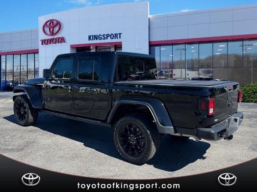 2025 Jeep Gladiator Nighthawk