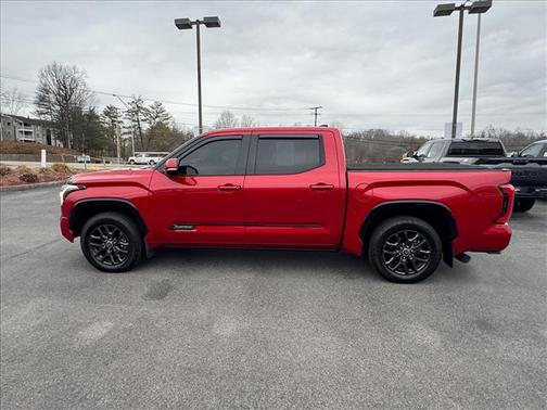 2023 Toyota Tundra Hybrid Platinum
