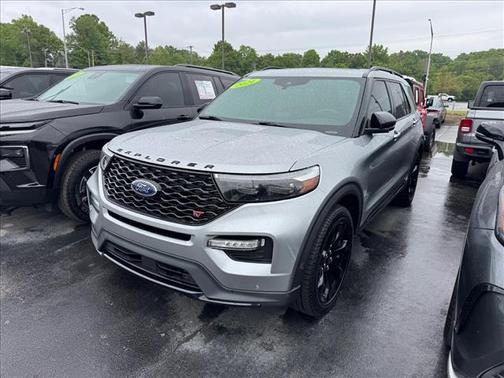 Iconic Silver Metallic 2021 Ford Explorer ST