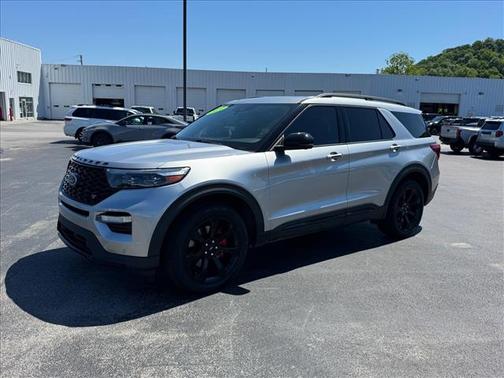 Iconic Silver Metallic 2021 Ford Explorer ST