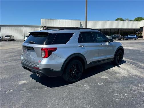 Iconic Silver Metallic 2021 Ford Explorer ST