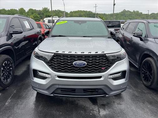 Iconic Silver Metallic 2021 Ford Explorer ST