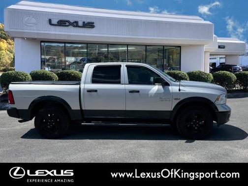 2016 RAM 1500 SLT