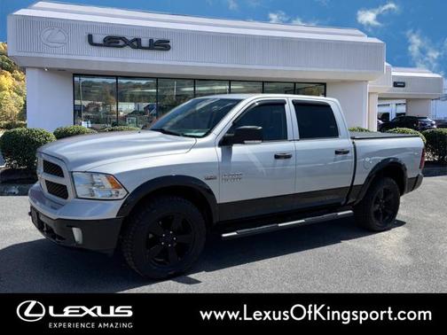 2016 RAM 1500 SLT