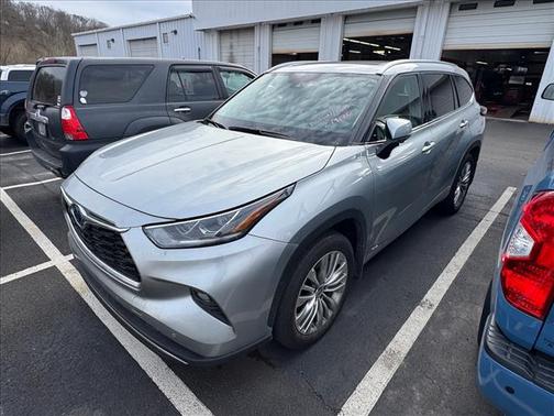 2024 Toyota Highlander Hybrid Platinum