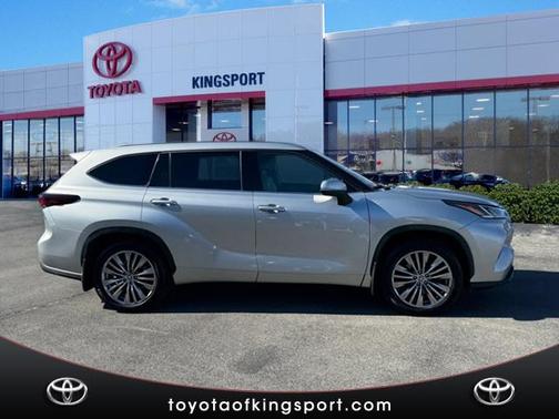 2024 Toyota Highlander Hybrid Platinum