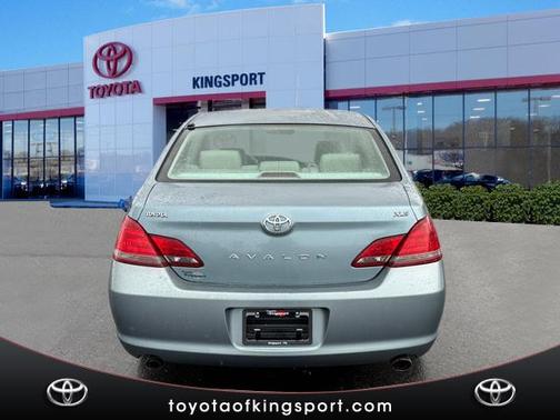 2008 Toyota Avalon XLS