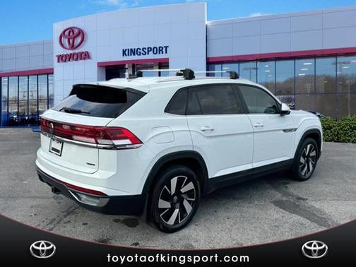 2024 Volkswagen Atlas Cross Sport 2.0T SE w/Technology 4MOTION