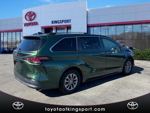 2021 Toyota Sienna XLE
