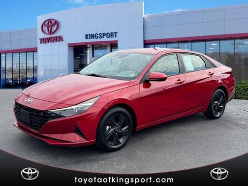 2022 Hyundai ELANTRA SEL