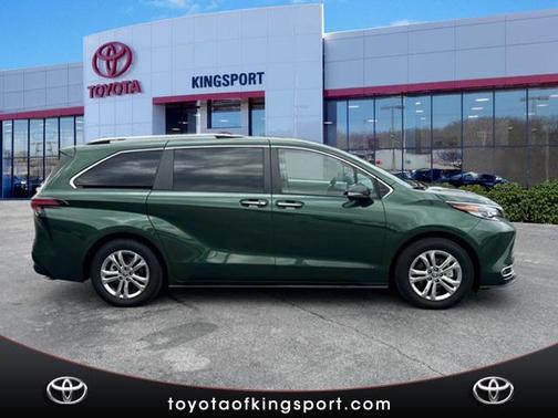 2023 Toyota Sienna Platinum 7 Passenger